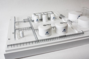 Industrial Scale Model Blue Oil Refinery